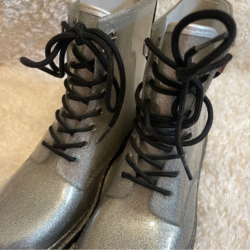 Michael Kors Tavie Flat Rain Bootie Silver Lace-up Rubber Booties - size 9 - Picture 10 of 10